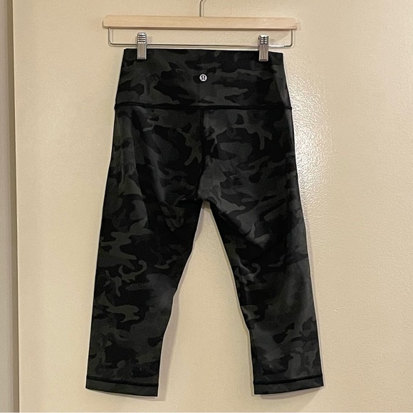 LULULEMON ATHLETICA Wunder Under High Rise Tight in Camo Gator Green - Picture 7 of 9
